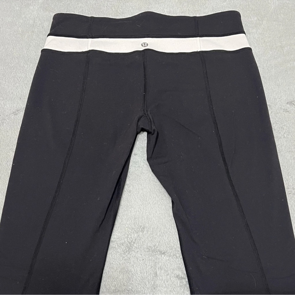 Lululemon leggings Womens Size 6 Black And White